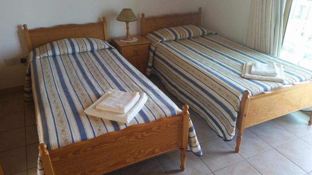 Pissouriana Hotel Apartments 외부 사진
