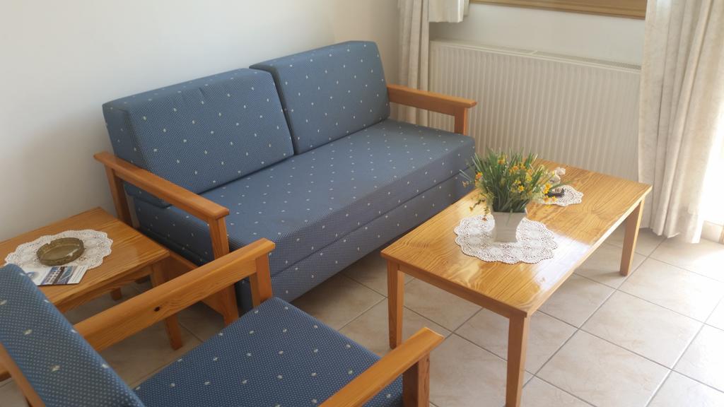 Pissouriana Hotel Apartments 외부 사진