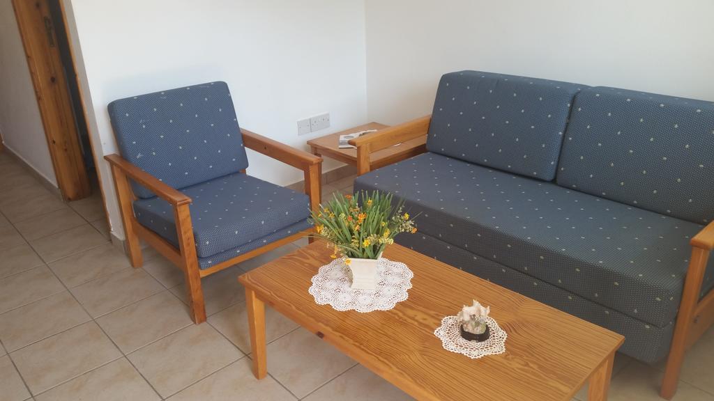 Pissouriana Hotel Apartments 외부 사진